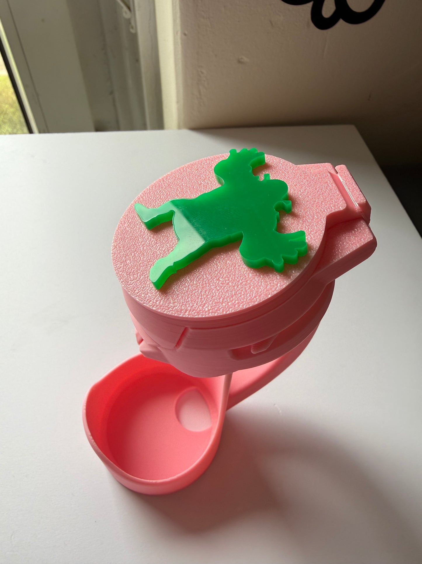 Can holders for 250ml cans