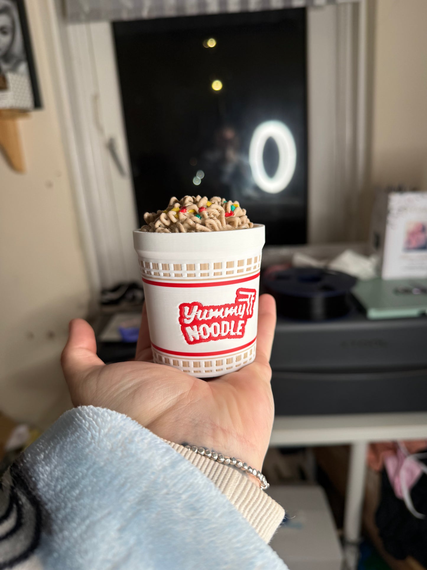 Noodle cup clicker